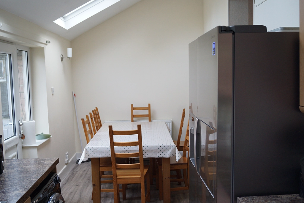Charming Spacious Cottage In Kirriemuir