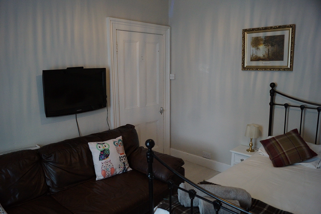 Charming Spacious Cottage In Kirriemuir