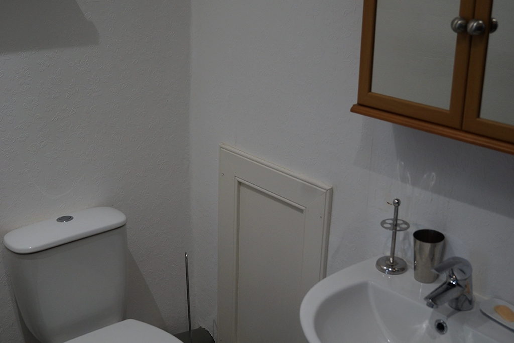 Charming Spacious Cottage In Kirriemuir